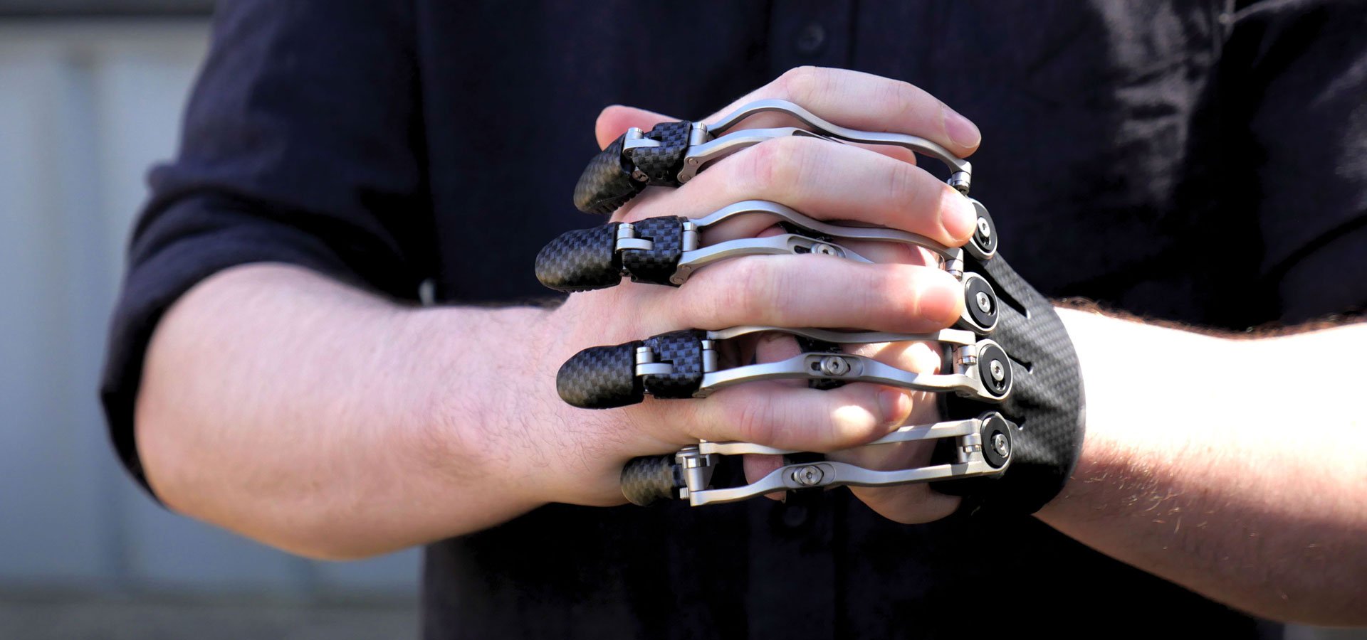 Naked Prosthetics It S All About Function Prosthetic Fingers